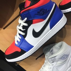 Meet your Posher, Thomas